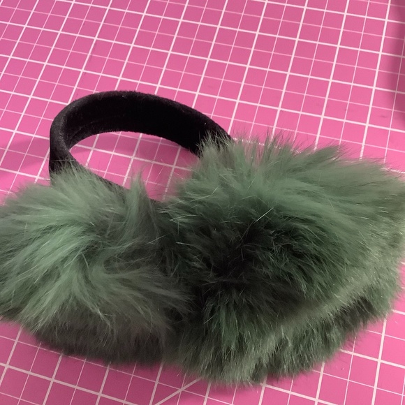 Accessories - Fur earmuffs on velvet band  green fur preowned